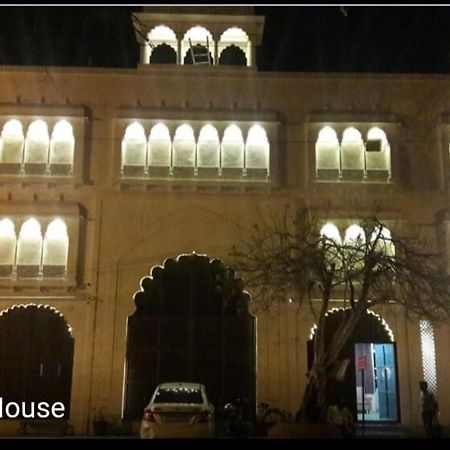 Hotel Tourist Rest House Agra Agra  Exterior photo