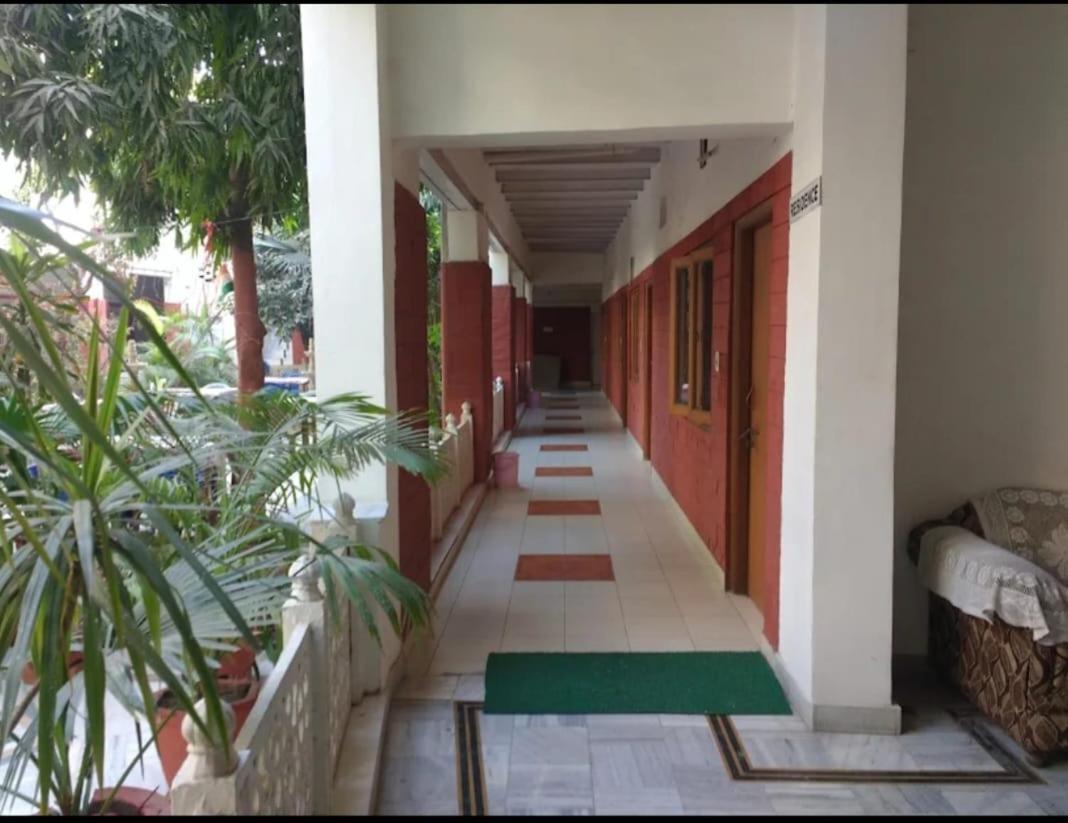 Hotel Tourist Rest House Agra Agra  Exterior photo