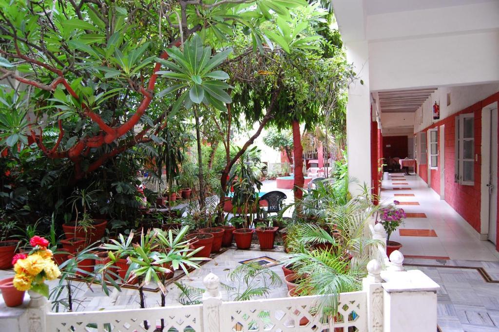 Hotel Tourist Rest House Agra Agra  Exterior photo